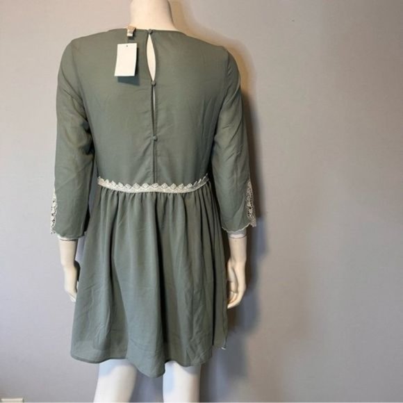 New With Tag H&M Mint Green Short Dress with Lace insert Size 6 - Picture 9 of 10
